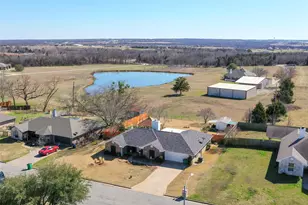 209 Bryant St, Pottsboro, TX 75076 - Photo 1