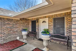 209 Bryant St, Pottsboro, TX 75076 - Photo 3