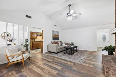 2316 S Pleasant Forest Street, Arlington, TX 76015 - Photo 11