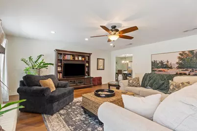 1033 Wedgewood Drive, Woodway, TX 76712 - Photo 7