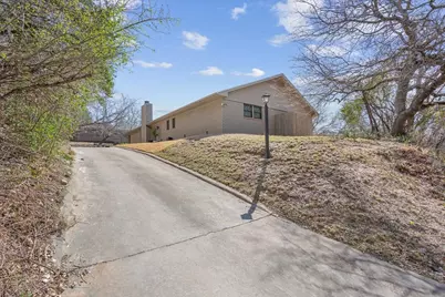 1033 Wedgewood Drive, Woodway, TX 76712 - Photo 31