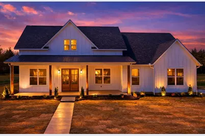 75 W Elmwood Dr, Mount Vernon, TX 75457 - Photo 1