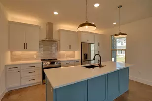 300 Red Bird Ridge, Granbury, TX 76049 - Photo 3