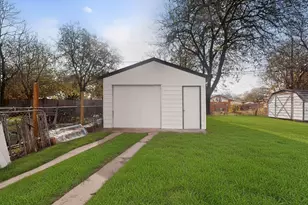 4540 Western Oaks Dr, Dallas, TX 75211 - Photo 27