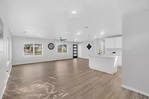 4540 Western Oaks Dr, Dallas, TX 75211 - Photo 5