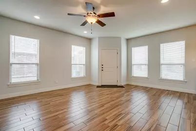 4912 Ridglea Hills Court, Fort Worth, TX 76116 - Photo 3