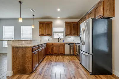 4912 Ridglea Hills Court, Fort Worth, TX 76116 - Photo 9