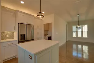 302 Red Bird Ridge, Granbury, TX 76049 - Photo 3