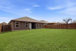 1016 Eastland Ln, Aubrey, TX 76227 - Photo 25