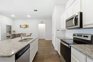 1016 Eastland Ln, Aubrey, TX 76227 - Photo 5