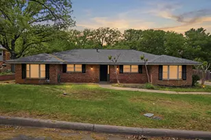 1200 Woodridge Cir, Euless, TX 76040 - Photo 1