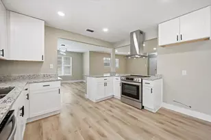 1200 Woodridge Cir, Euless, TX 76040 - Photo 13