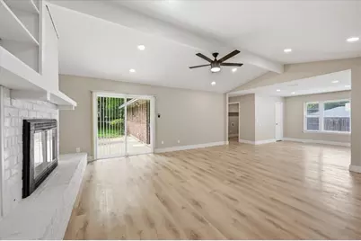 1200 Woodridge Circle, Euless, TX 76040 - Photo 9