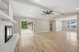 1200 Woodridge Cir, Euless, TX 76040 - Photo 9