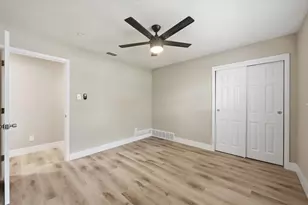 1200 Woodridge Cir, Euless, TX 76040 - Photo 17