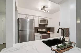 4859 Cedar Springs Rd, Dallas, TX 75219 - Photo 15