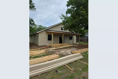 202 Strong Street, Bowie, TX 76230 - Photo 7