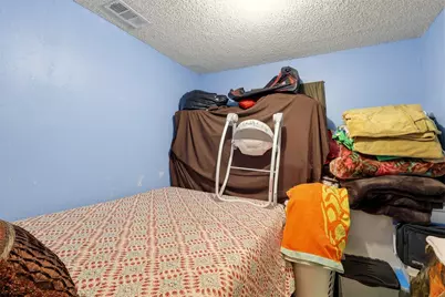 2333 N Chandler Drive E, Fort Worth, TX 76111 - Photo 15