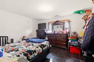 2333 North Chandler Dr E, Fort Worth, TX 76111 - Photo 11