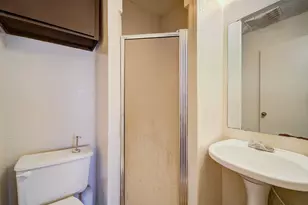 209 S Beverly St, Crowley, TX 76036 - Photo 17