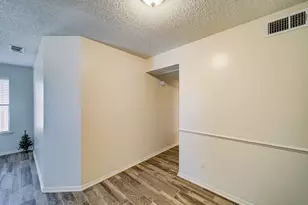 209 S Beverly St, Crowley, TX 76036 - Photo 13