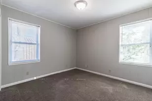 12118 Brisbane Ave, Farmers Branch, TX 75234 - Photo 21