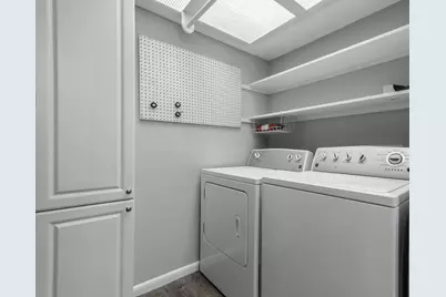 12118 Brisbane Avenue, Farmers Branch, TX 75234 - Photo 15