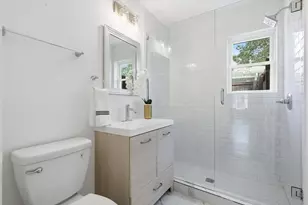 6811 Patrick Dr, Dallas, TX 75214 - Photo 37