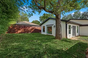 6811 Patrick Dr, Dallas, TX 75214 - Photo 39