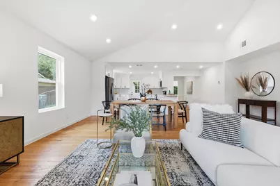 6811 Patrick Drive, Dallas, TX 75214 - Photo 11