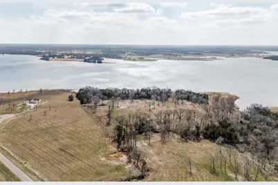 360 Lakewood Lane, Honey Grove, TX 75446 - Photo 11