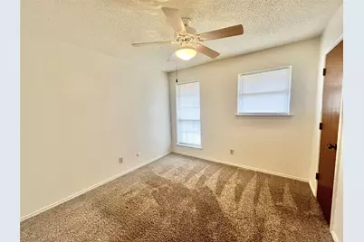 13 Pebblebeach Court, Pantego, TX 76013 - Photo 19