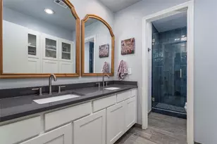 1509 Riverview Dr, Arlington, TX 76012 - Photo 25