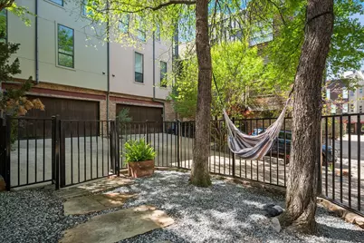 432 Trinity River Circle, Dallas, TX 75203 - Photo 3