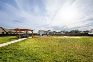 111 Bluegrass Trl, Springtown, TX 76082 - Photo 35