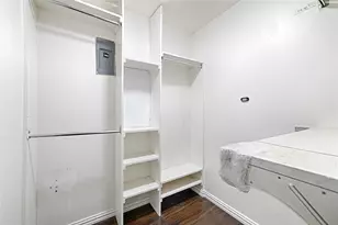 2241 Lockwood Dr, Carrollton, TX 75007 - Photo 7