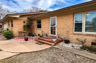 1001 S E 3rd St, Knox City, TX 79529 - Photo 3