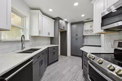 2417 Meadow Court, Bedford, TX 76021 - Photo 11