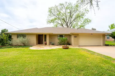 4027 Dakota Trail, Granbury, TX 76048 - Photo 1