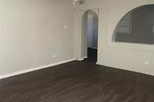 5015 Dupont Dr, Dallas, TX 75216 - Photo 9