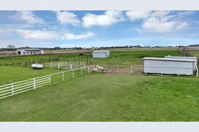 11692 Foutch Road, Pilot Point, TX 76258 - Photo 39