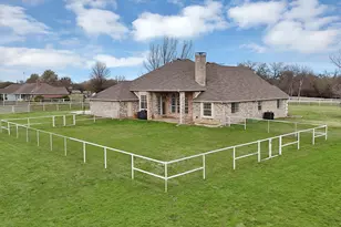 11692 Foutch Rd, Pilot Point, TX 76258 - Photo 37