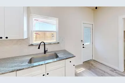 2502 Rosewood Drive, Mesquite, TX 75150 - Photo 5