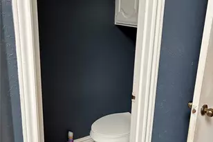 2405 Country Valley Rd, Garland, TX 75041 - Photo 27