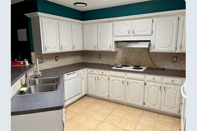 2405 Country Valley Road, Garland, TX 75041 - Photo 5