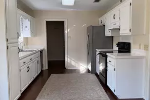 1100 Meadow Dr, Athens, TX 75751 - Photo 9