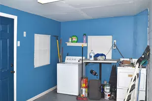 372 Shoreline Dr, Azle, TX 76020 - Photo 13