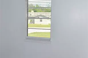 372 Shoreline Dr, Azle, TX 76020 - Photo 11