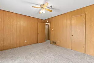 706 S Manson St, Wolfe City, TX 75496 - Photo 19