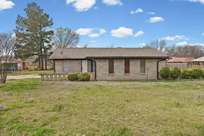 706 S Manson Street, Wolfe City, TX 75496 - Photo 1